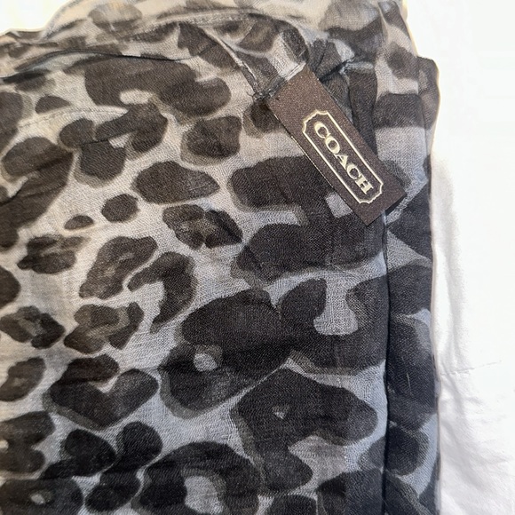 Coach infinity scarf - Picture 3 of 5